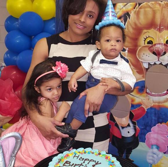 Meet your Posher, Gabriela - Picture 1 of 1